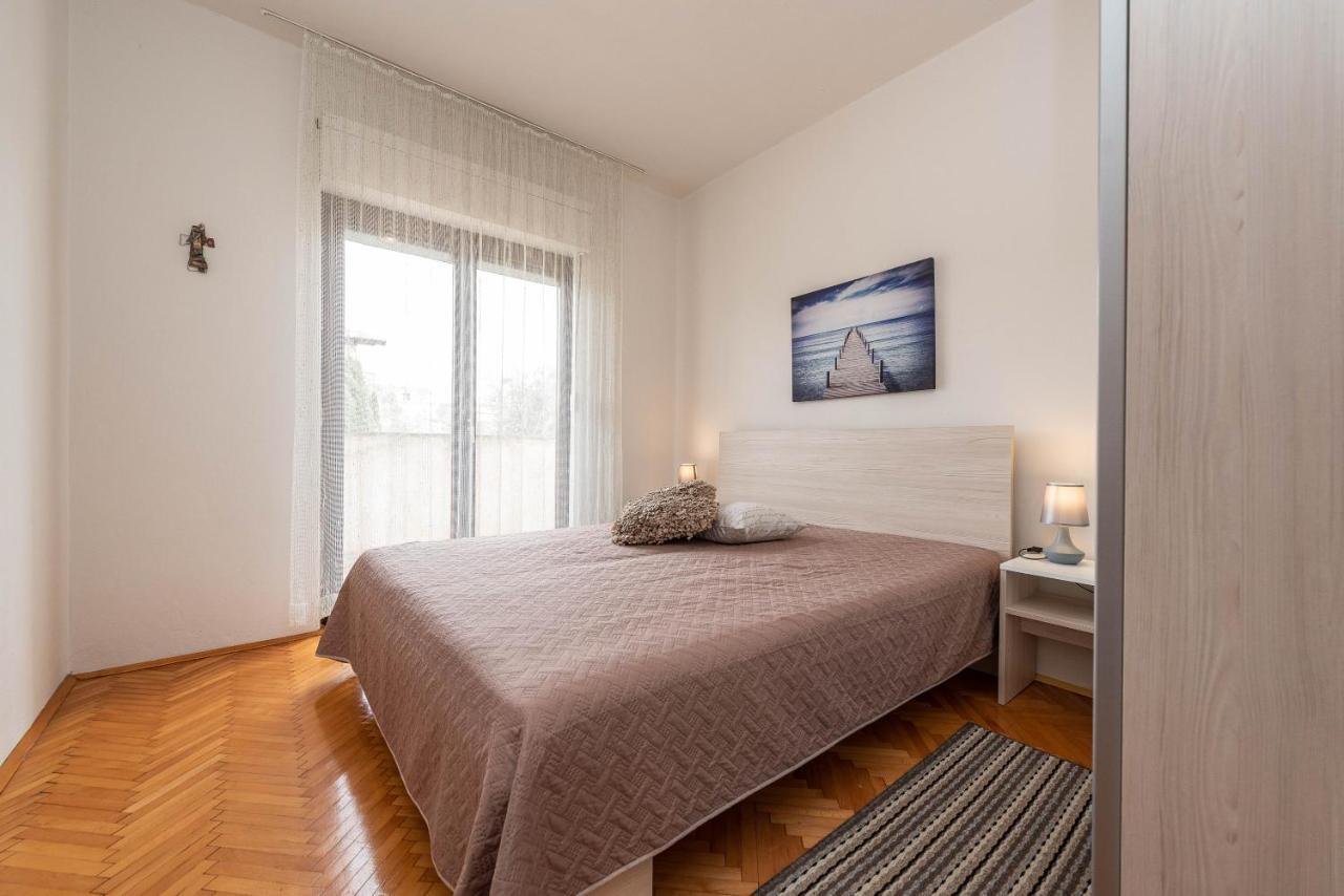 Beachfront Apartment Lostura توراني المظهر الخارجي الصورة